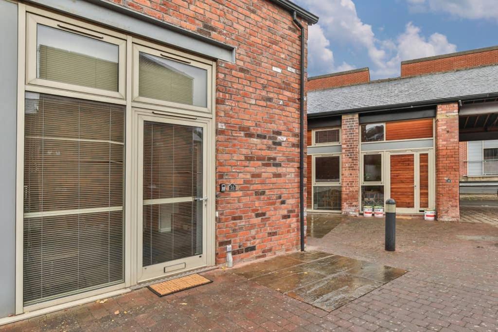 Victorian Tramsheds, Modern Apartment + Parking Sheffield Exterior foto